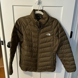 Size L | Women’s North Face Lightweight Puffer Jacket in Olive Green